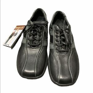 NWT Hunter’s Bay Men’s Leather shoes